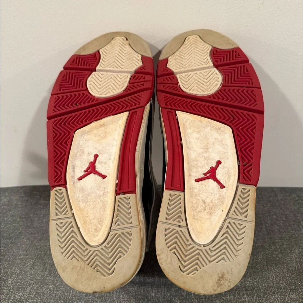 Jordan TWO 3 Dynamic Red-white Sneakers/size 7.5